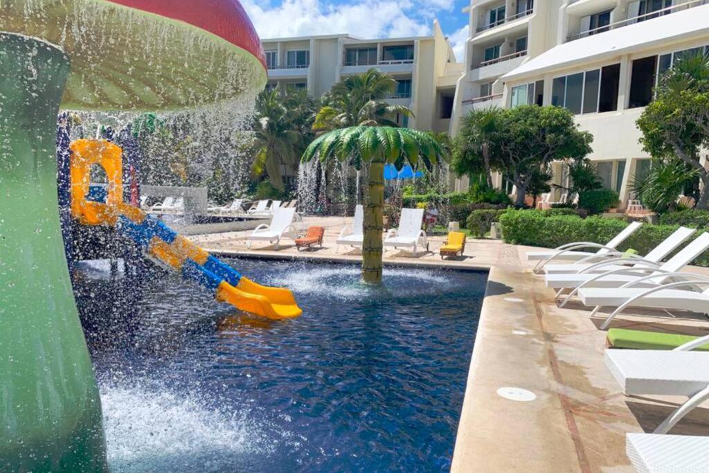 - Steps To And Water Fun Cancun