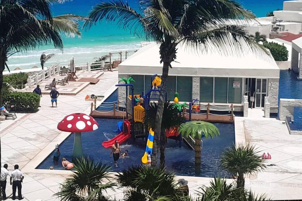 - Steps To And Water Fun Cancun