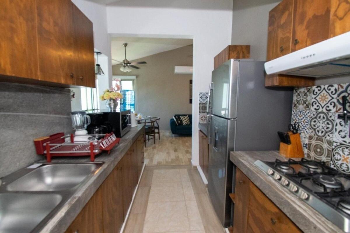 Zona Hotelera 3 Bedroom Lagoon Playa Linda Holiday home *