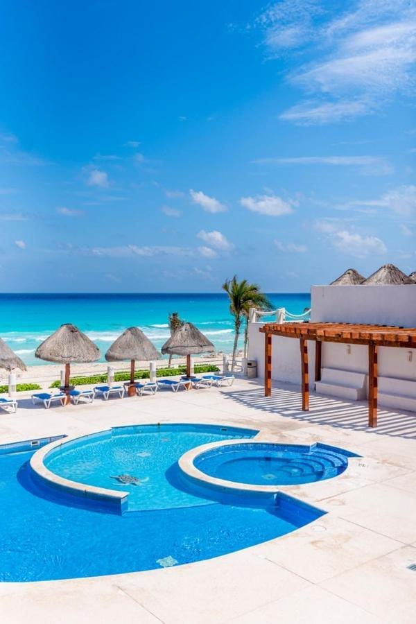 Ocean View, 2 Bedrooms, King Beds Apartment *