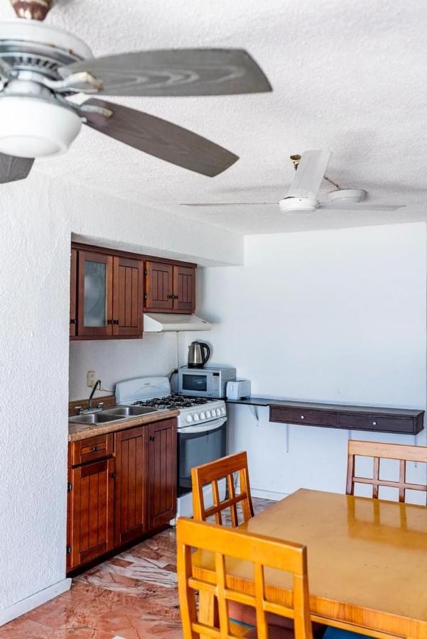 Ocean View, 2 Bedrooms, King Beds *