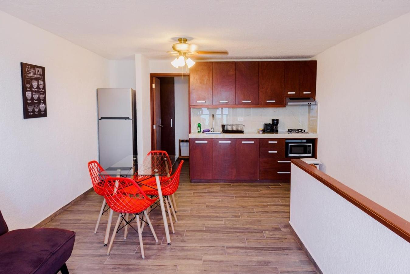 2 Bedrooms, Ocean View Balcony Apartment Cancun
