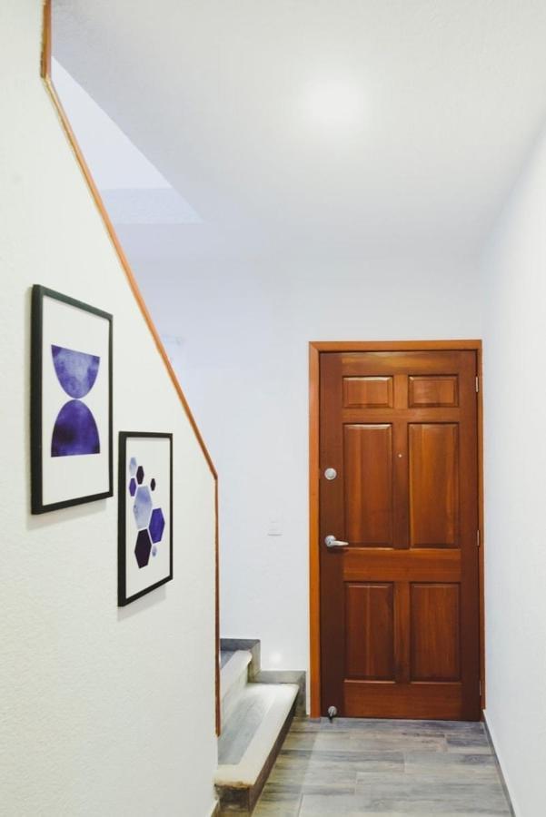 2 Bedrooms, Ocean View Balcony *
