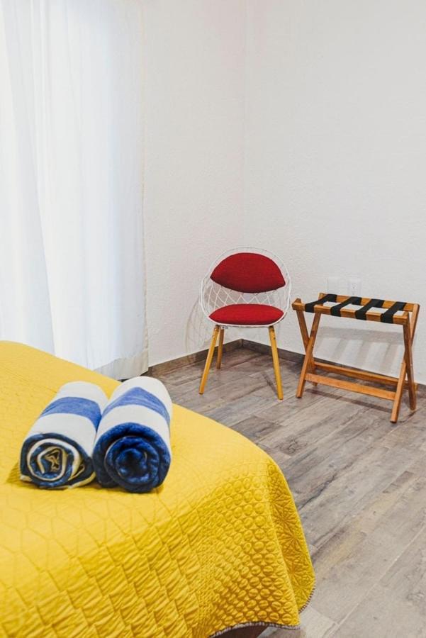 2 Bedrooms, Ocean View Balcony Apartment *