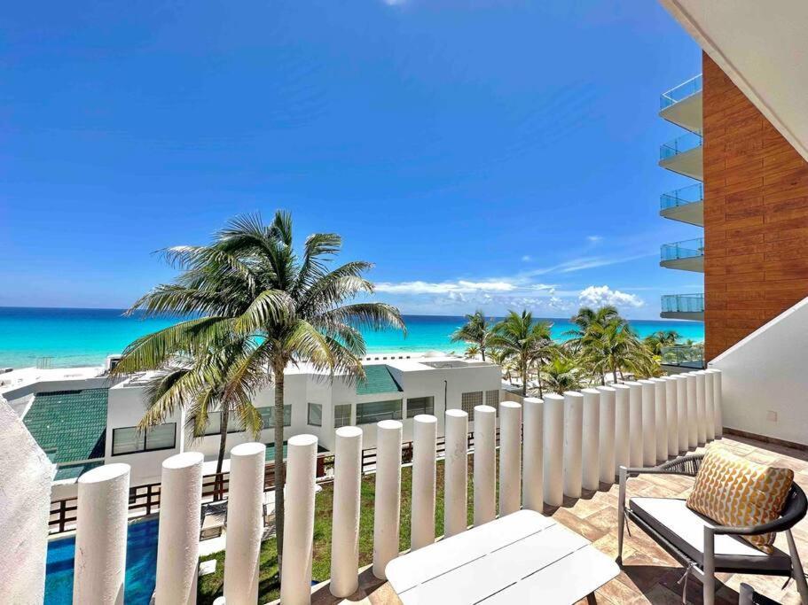 Apartment Deluxe Beachfront 4b