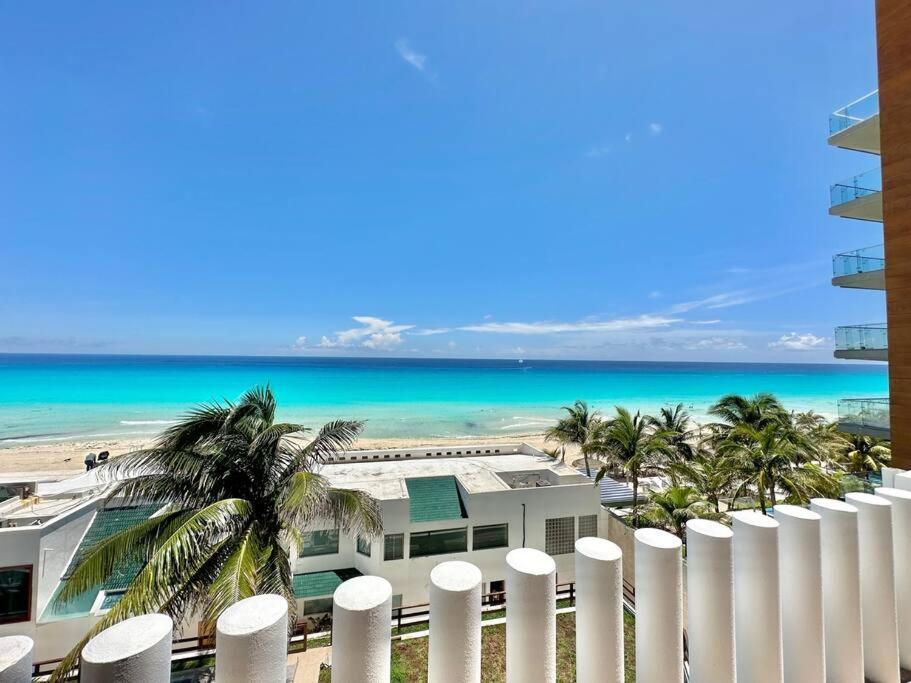 Deluxe Beachfront 4b Cancun