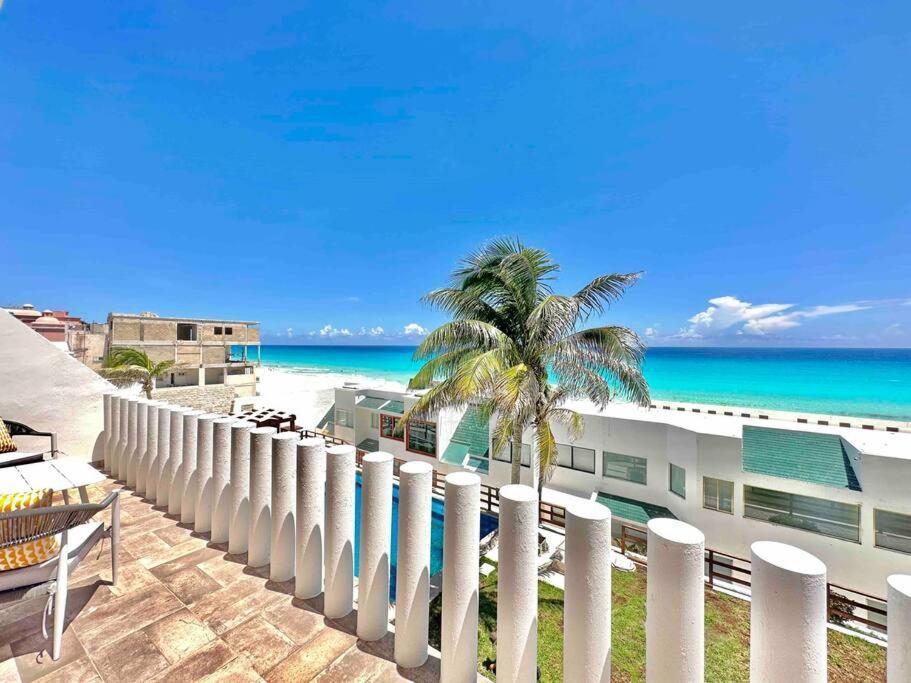 Deluxe Beachfront 4b Apartment Cancun
