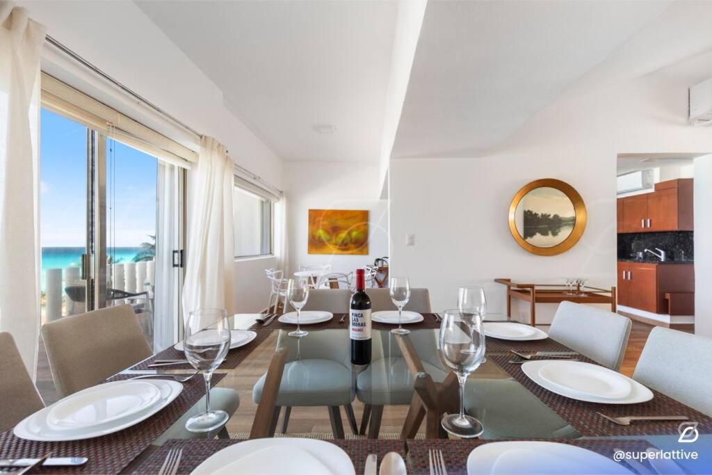 Deluxe Beachfront 4b *
