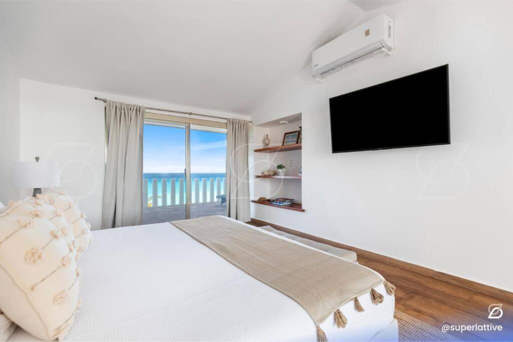 Deluxe Beachfront 4b Cancun
