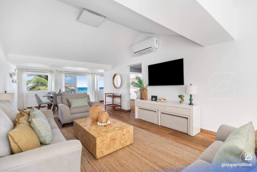Apartment Deluxe Beachfront 4b