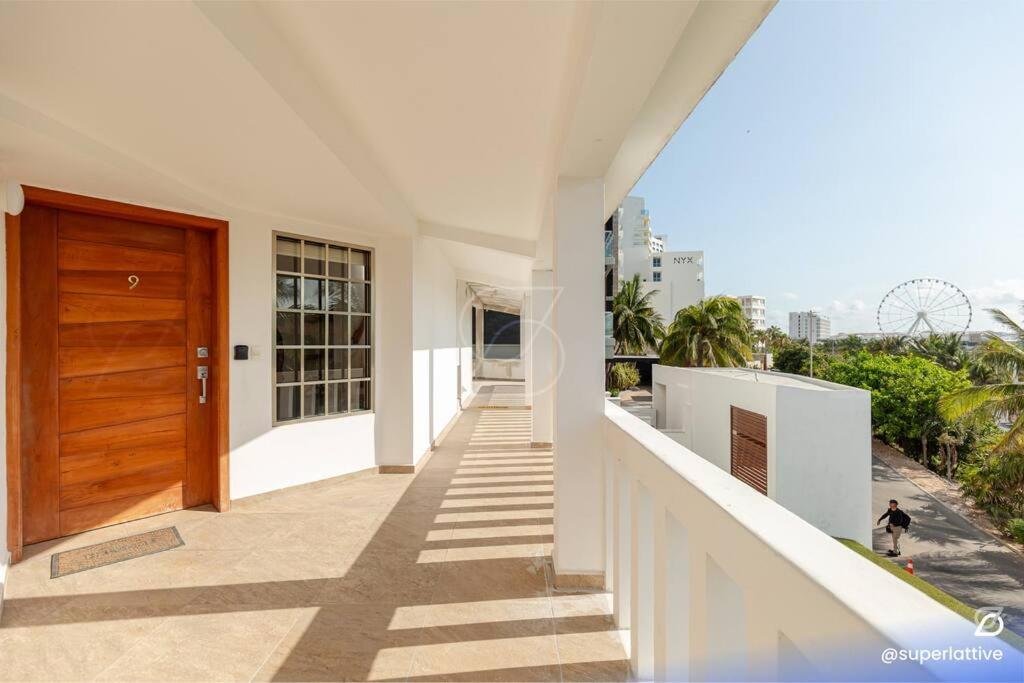 Apartment Deluxe Beachfront 4b Cancun
