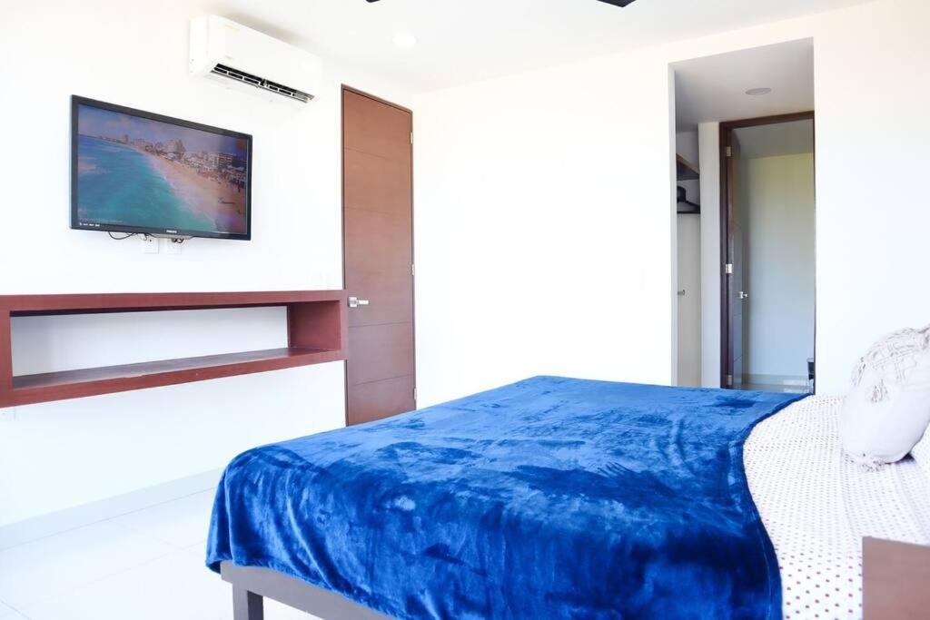 Apartment 1 Min Walking The Beach, Amazing Rooftop,brandnew *