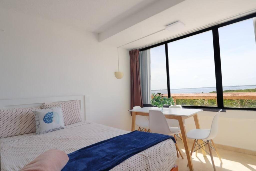 Apartment Modern With Lagoon View