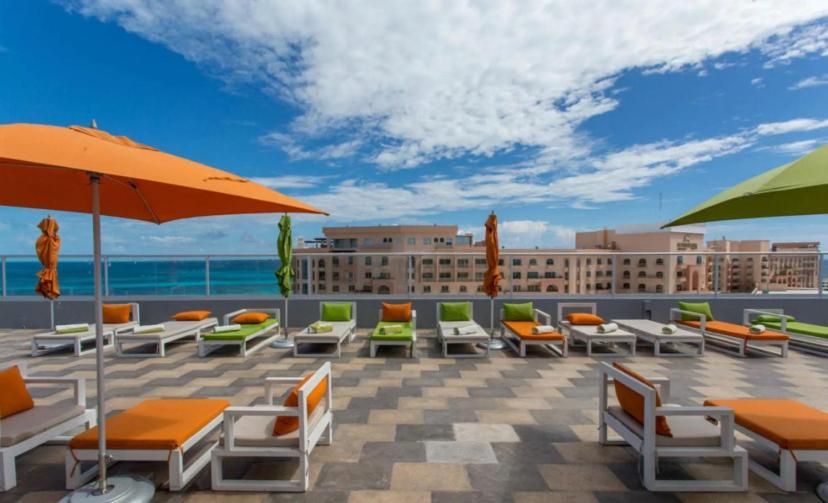 Love hotel Queen Cancun