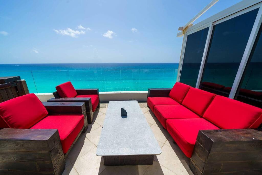 Oceanview Penthouse With Jacuzzi At Zone Villa