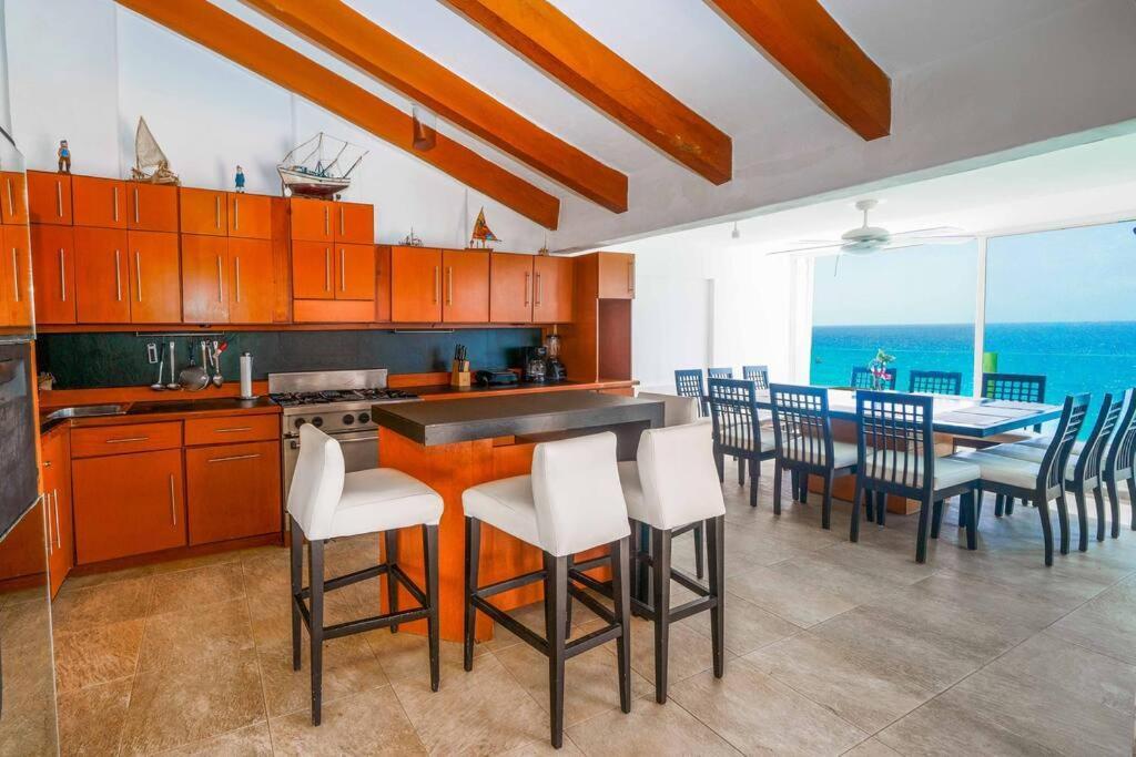 Oceanview Penthouse With Jacuzzi At Zone Villa
