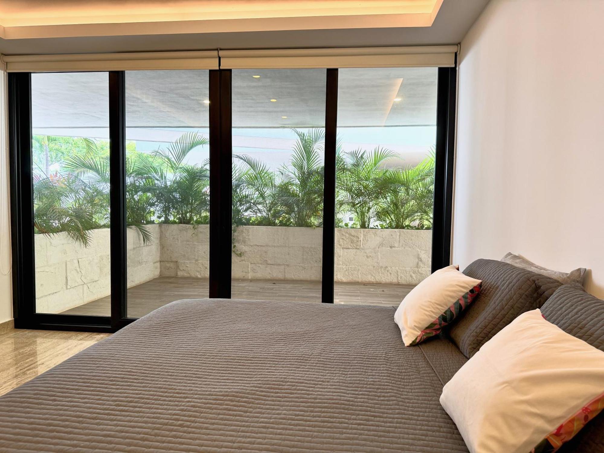 Lovely & New! Super Location Apartment