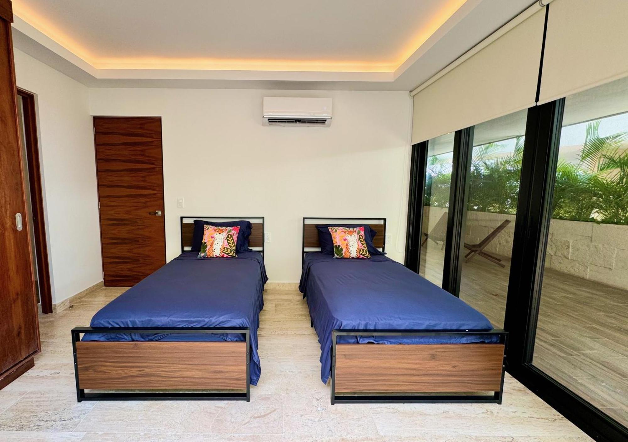 Lovely & New! Super Location Apartment Cancun