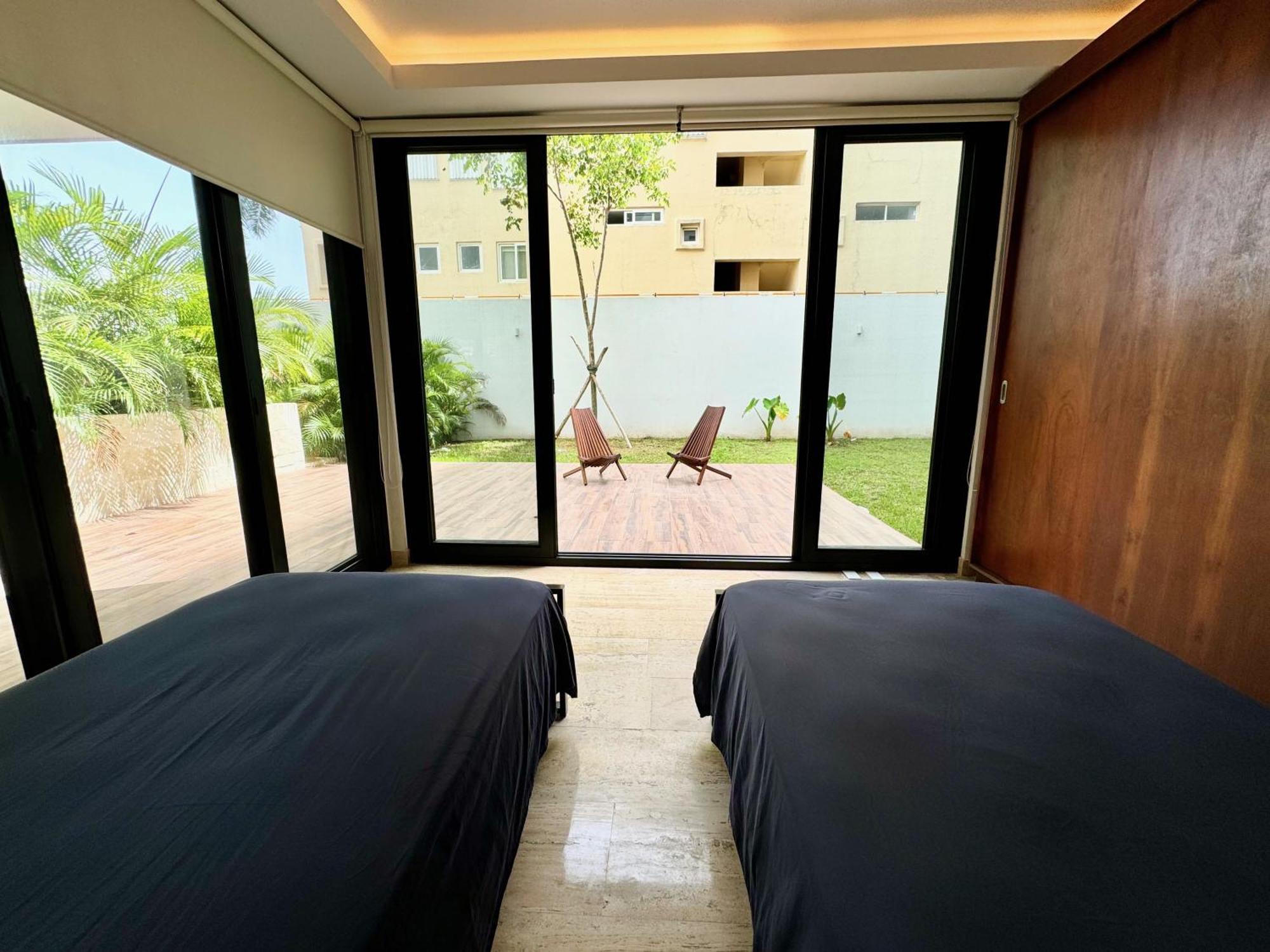 Apartment Lovely & New! Super Location