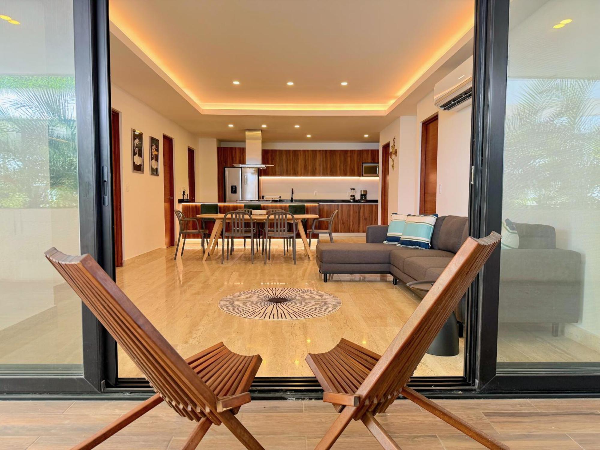 Apartment Lovely & New! Super Location *