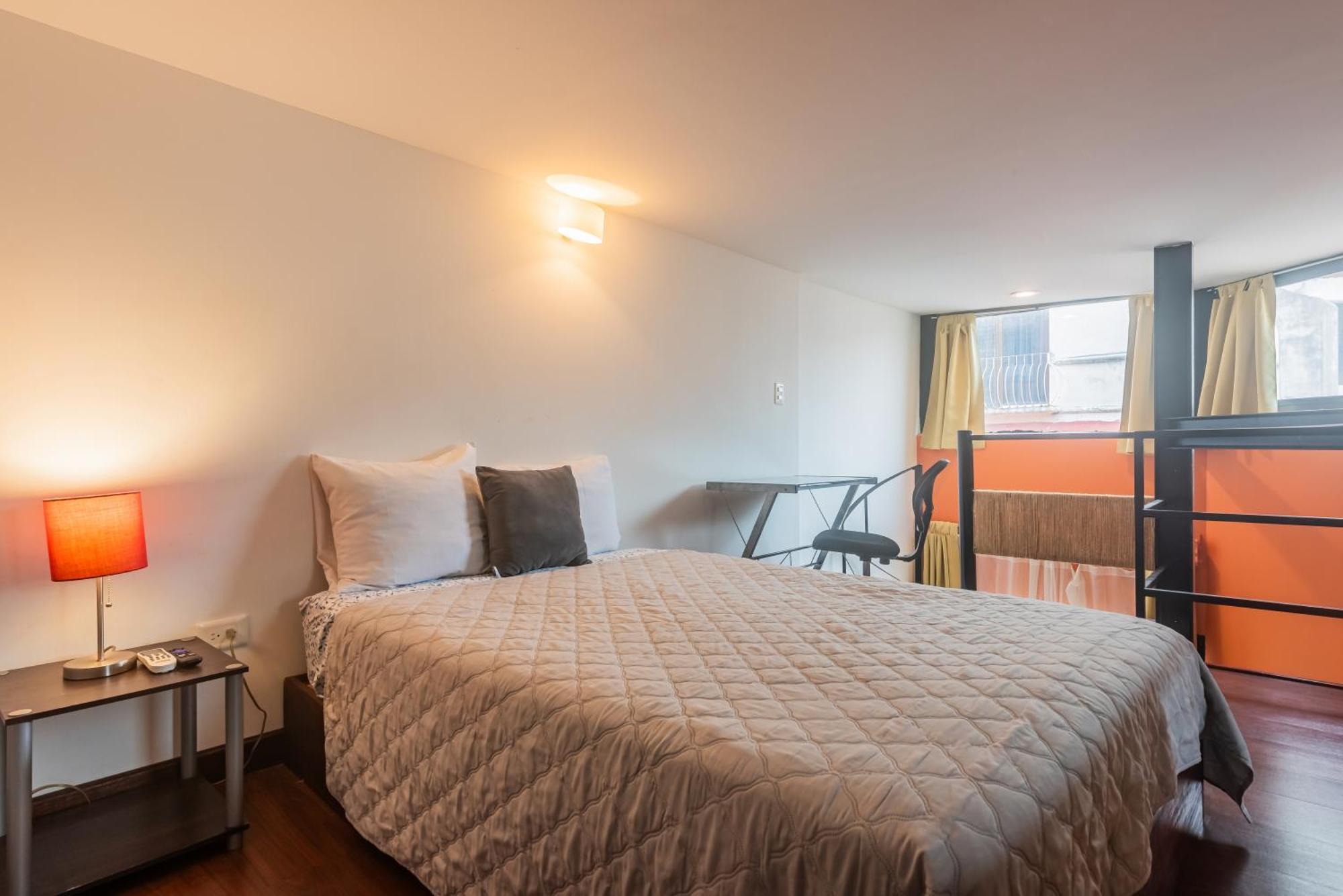 - Zone Apartment