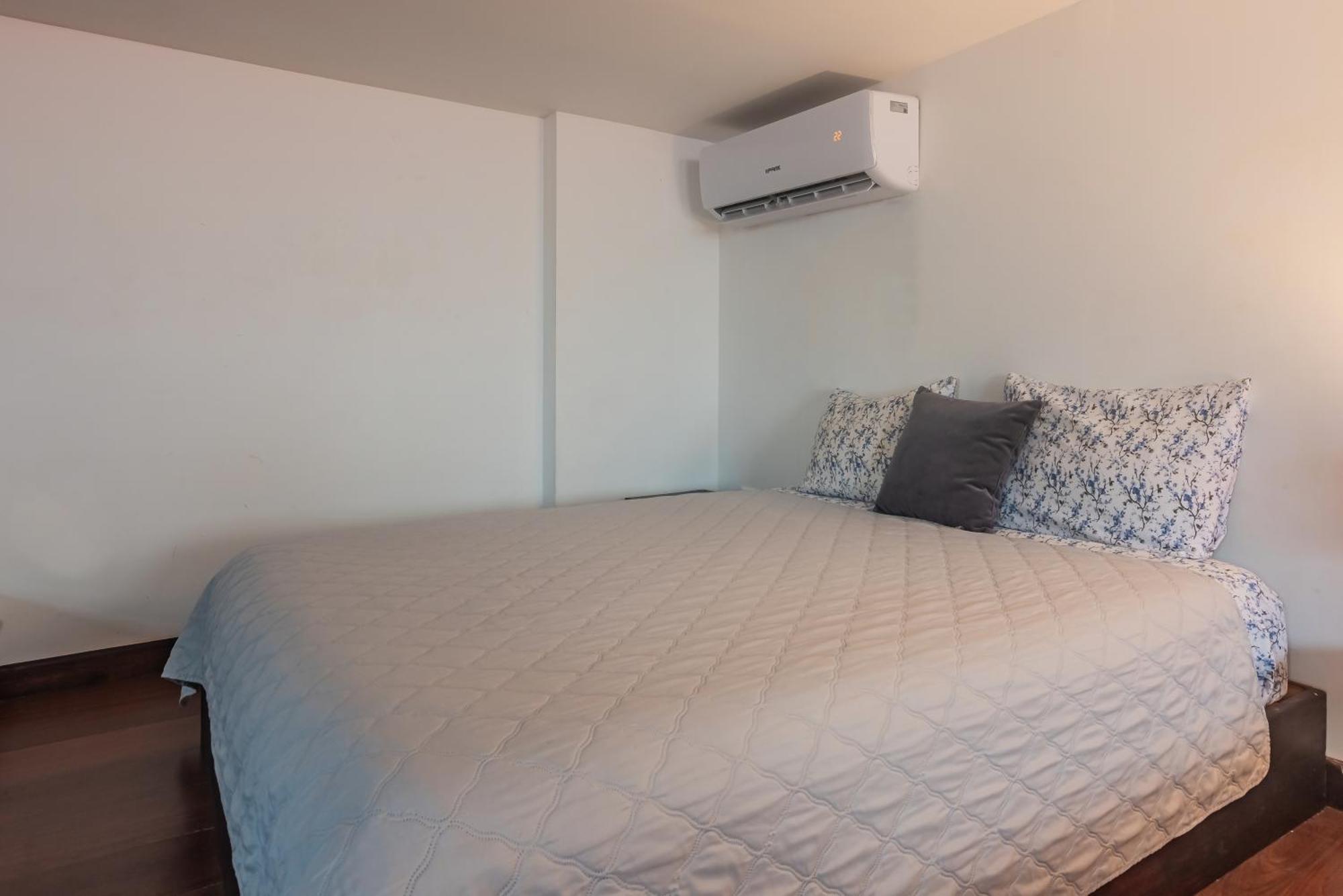 - Zone Apartment