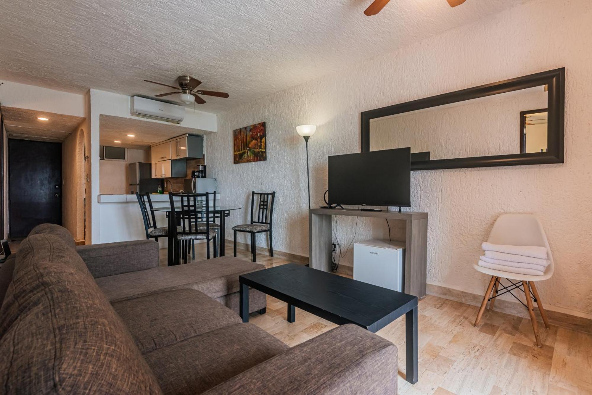 - Zone Apartment