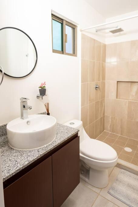 Acogedor Con Amenidades Unicas En Long Island Apartment *