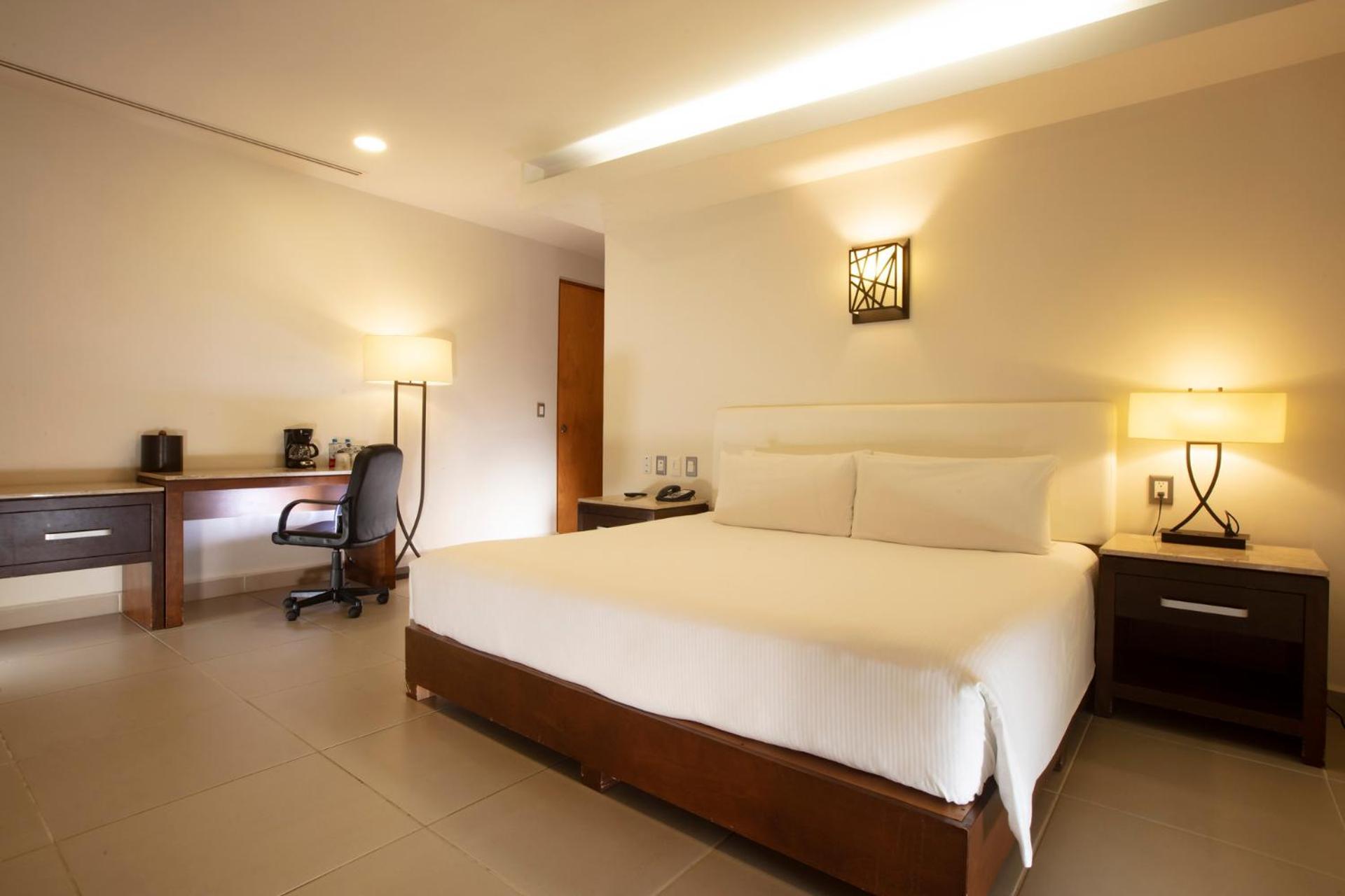 Krystal Urban & Beach Club Hotel