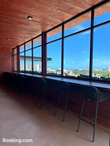 New Centric 1br With Gym & Pool