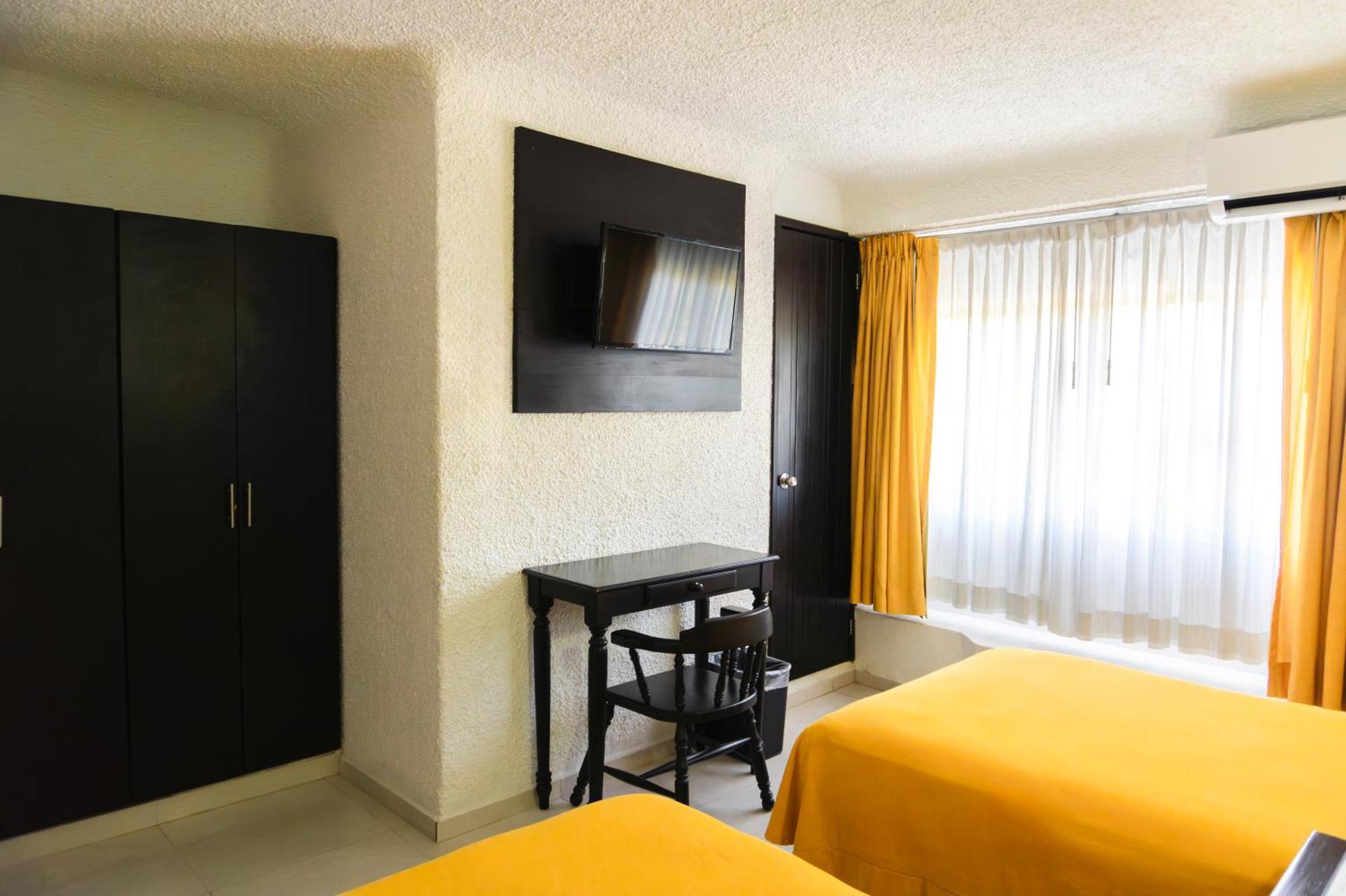 Antillano Hotel Cancun
