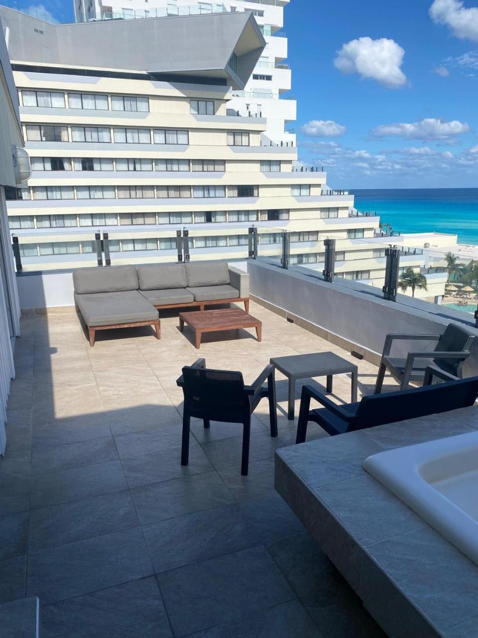 Holiday home Fabulous Oceanview With Private Plunge Pool Plus Access To Beach&pools Cancun