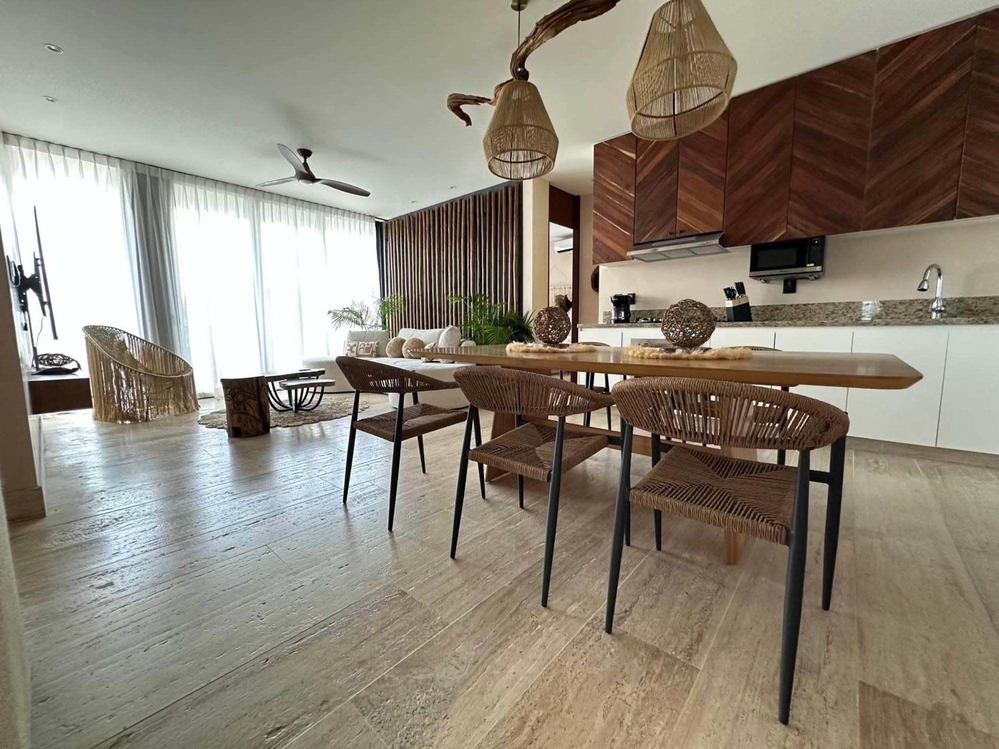 Living The Noom Apartment