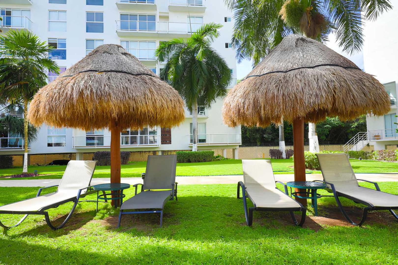 Spacious With Gym & Pool *