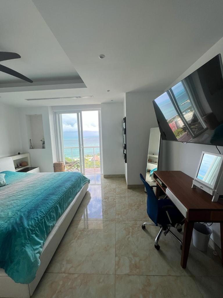 Apartment Luxury Ocean View & Front In The Location Of