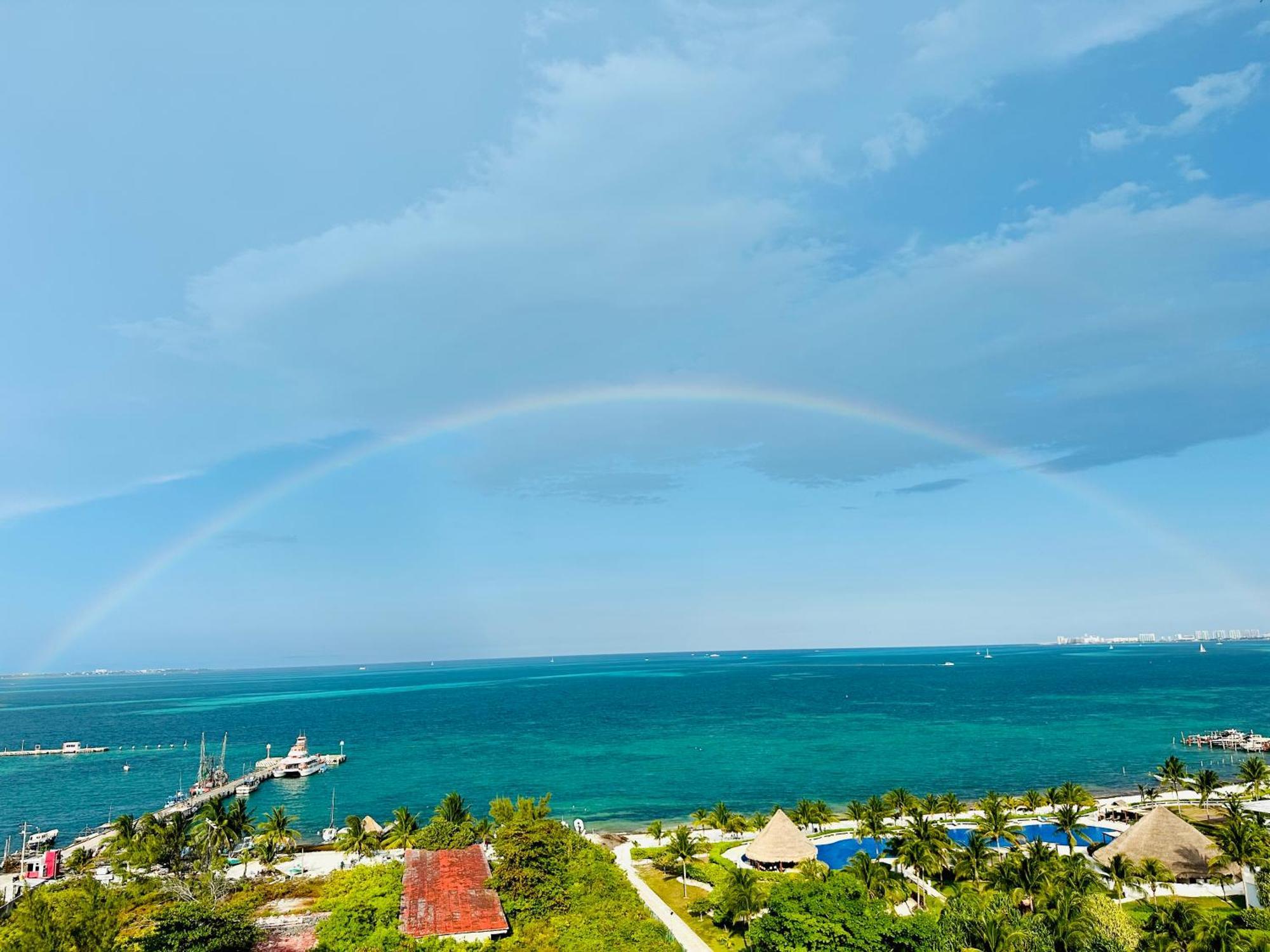 Apartment Luxury Ocean View & Front In The Location Of