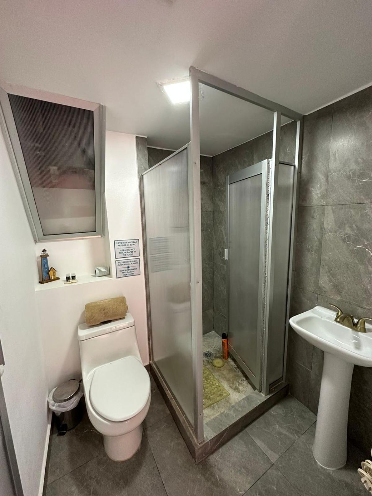 Capsule hotel Caribbean Boutique