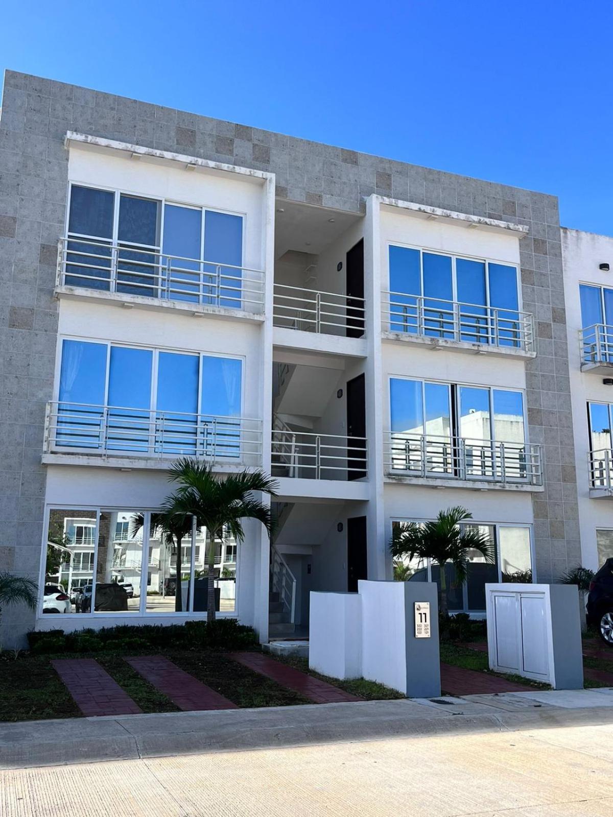 Departamento Acogedor 3 Recamaras En * Cancun