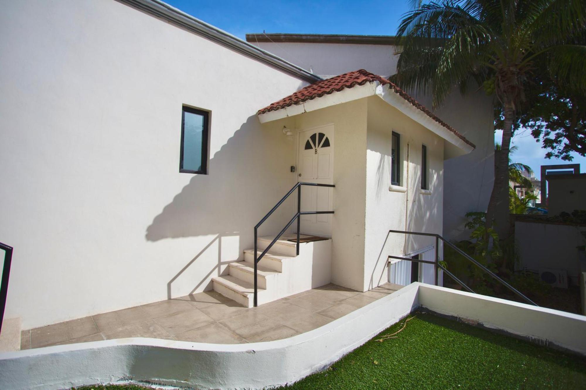 Cozy Loft With Pool, One Block From The Beach! * Cancun