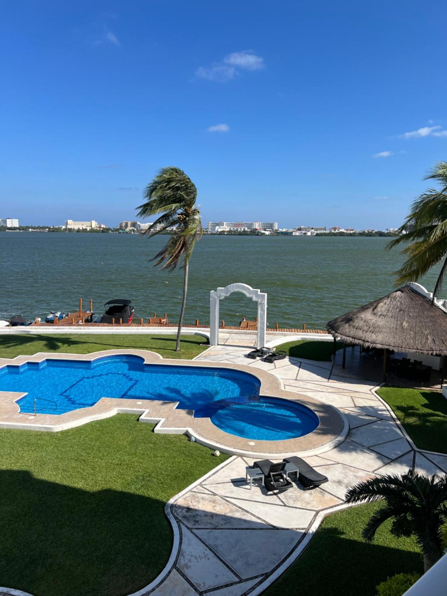 Penthouse Frente A La Laguna Apartment Cancun