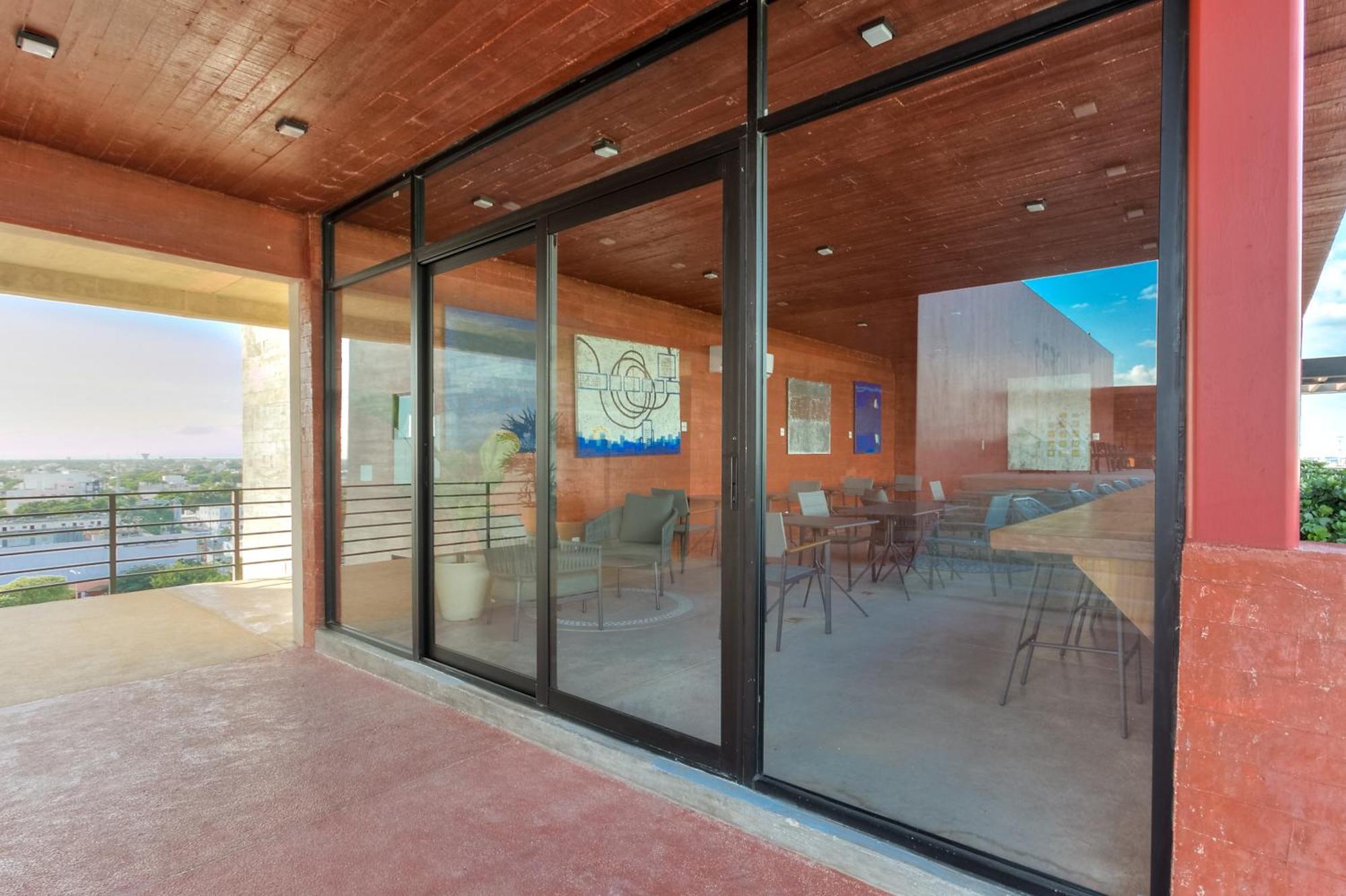 Centrally Located With Pool, Gym, Coworking And Wifi Apartment