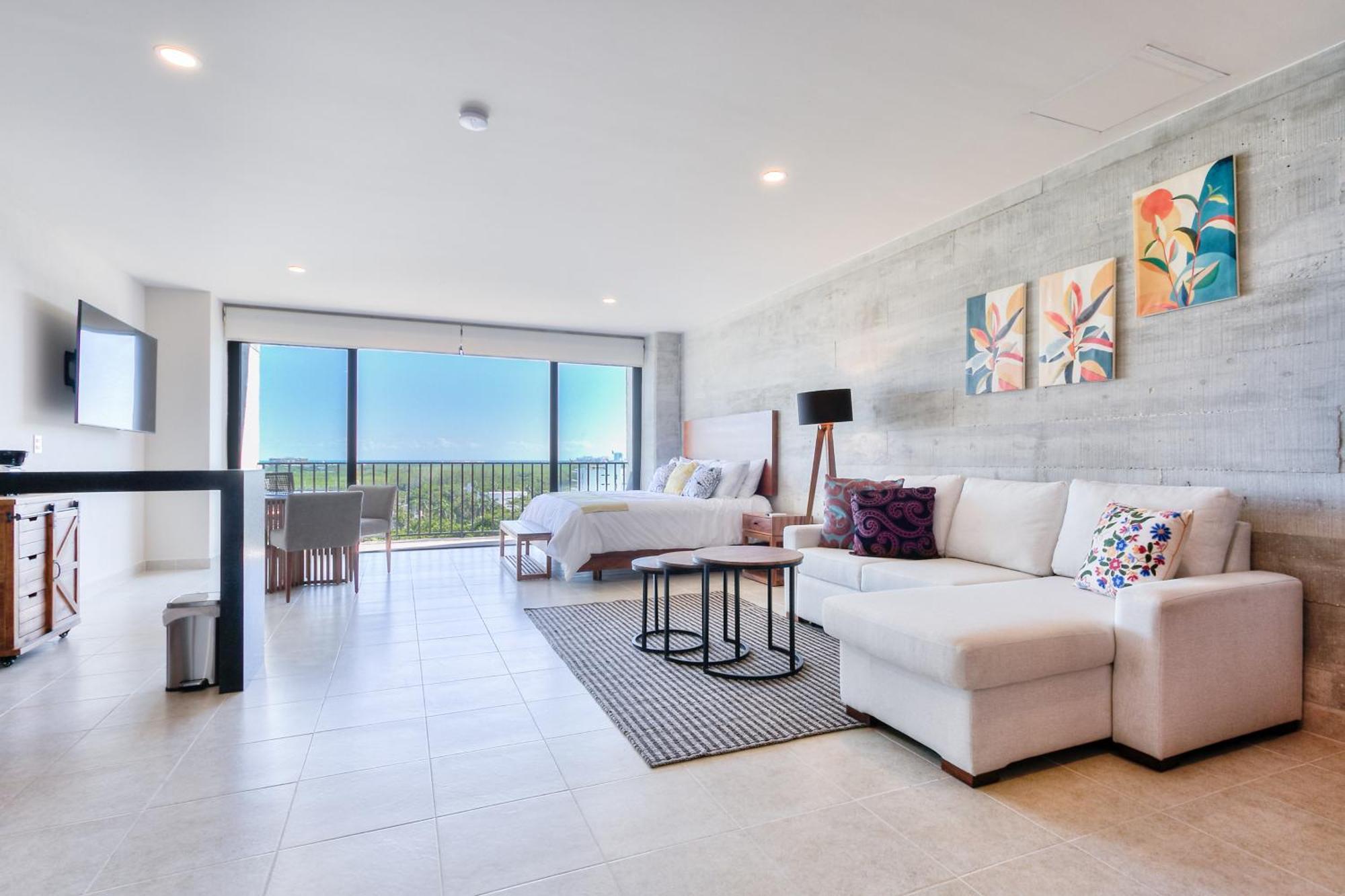 Centrally Located With Pool, Gym, Coworking And Wifi *