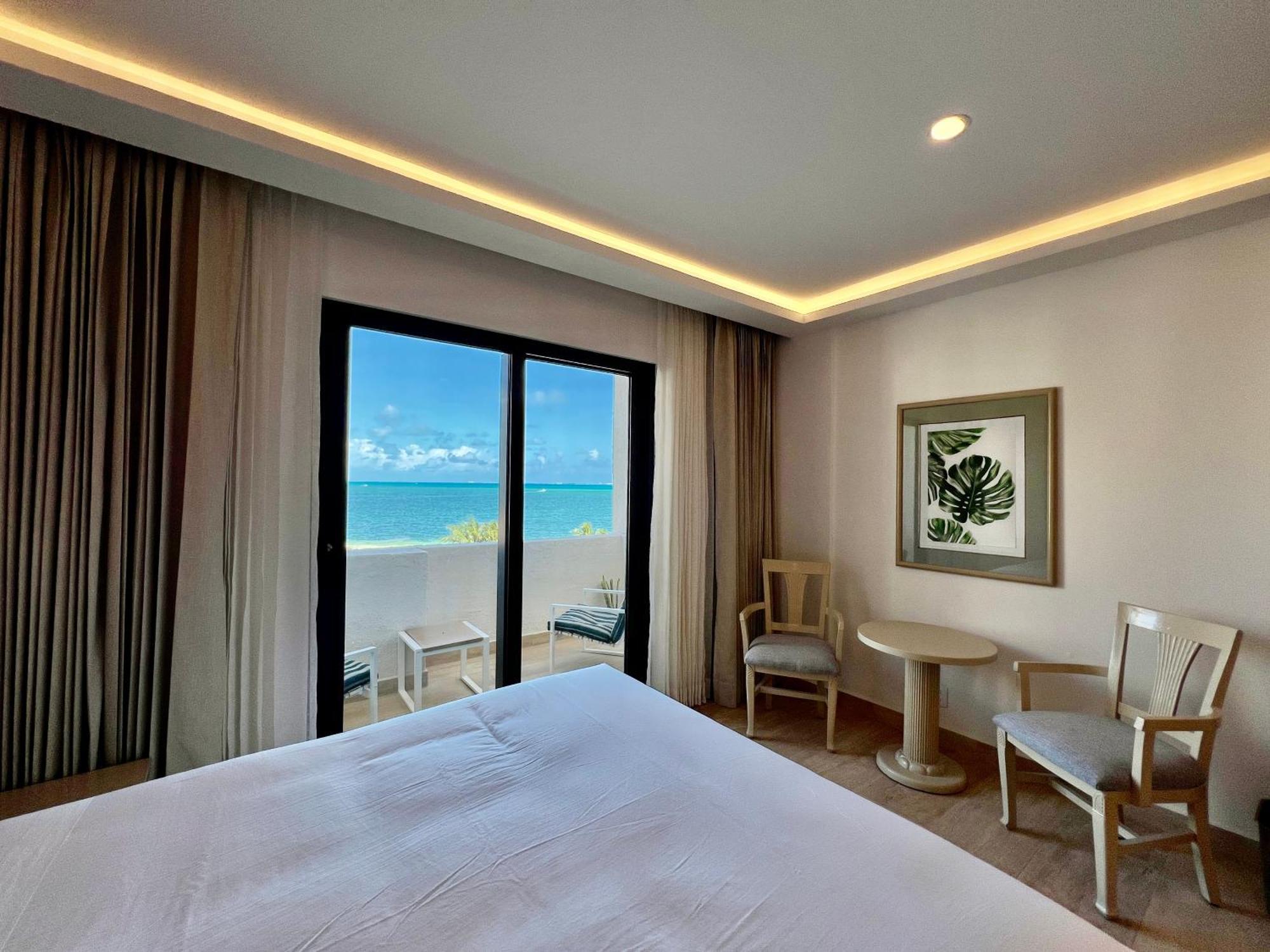 Apartment Oceanfront Paradise In Zone Cancun