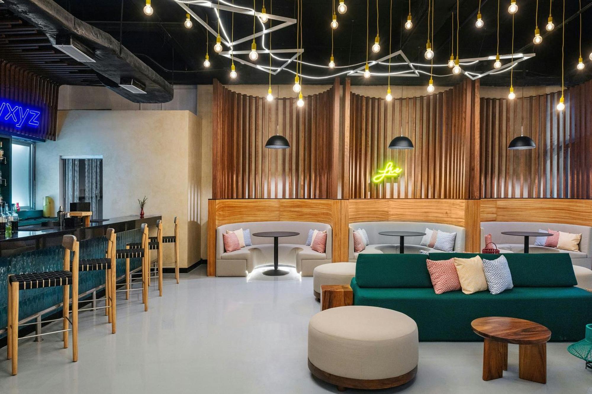 Aloft Hotel 4*