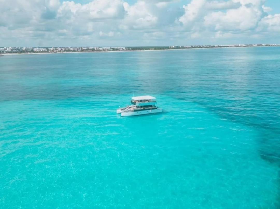 Botel Catamarán De Lujo Hasten *