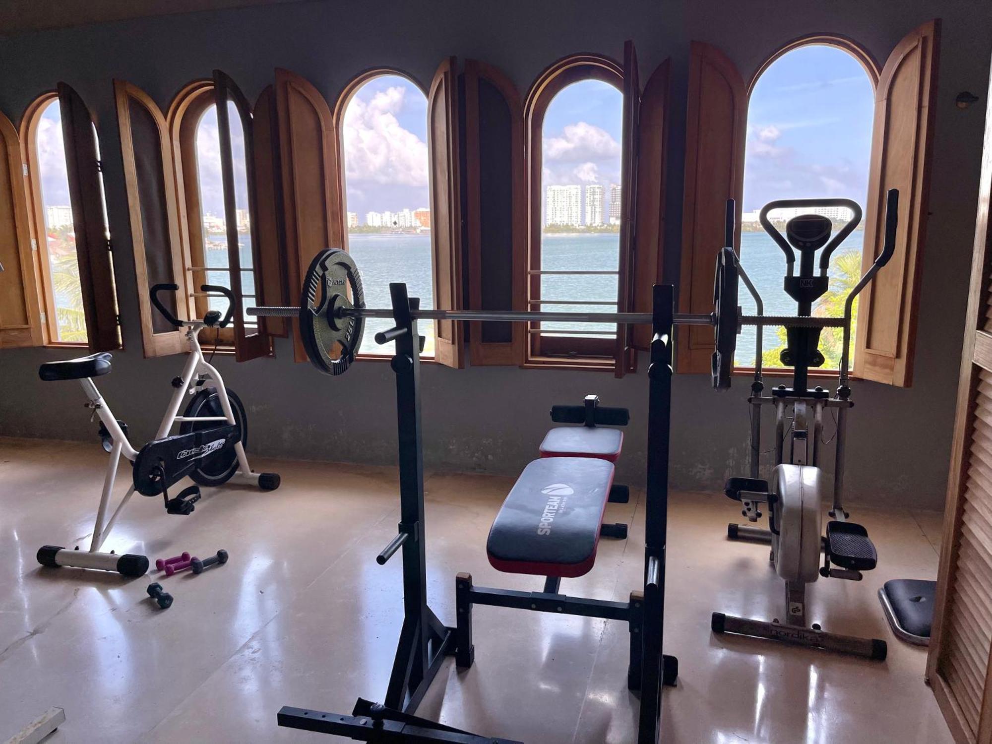 6br Spacious Waterfront With Private Pool By Solmar Cancun