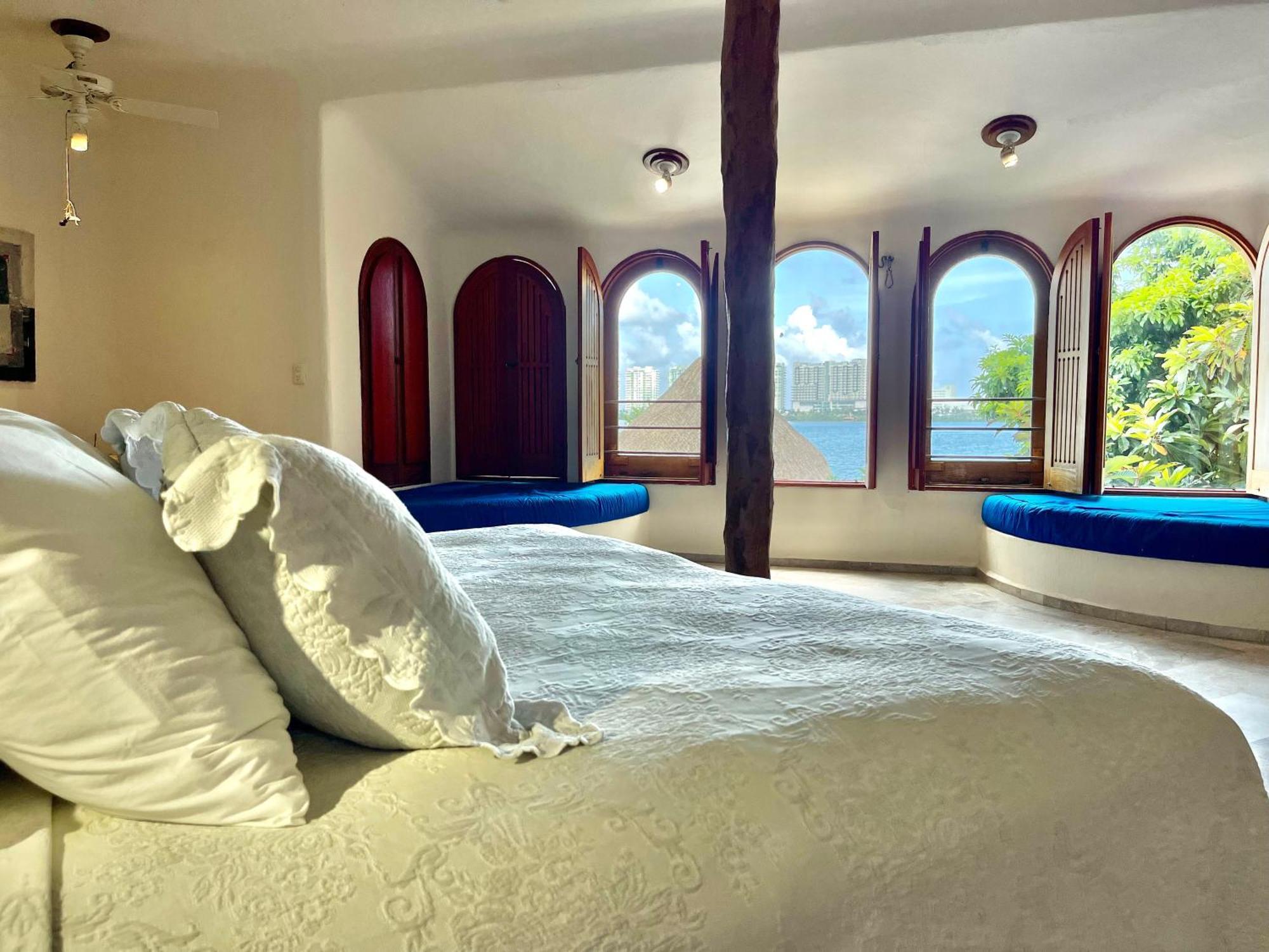 6br Spacious Waterfront With Private Pool By Solmar Villa Cancun