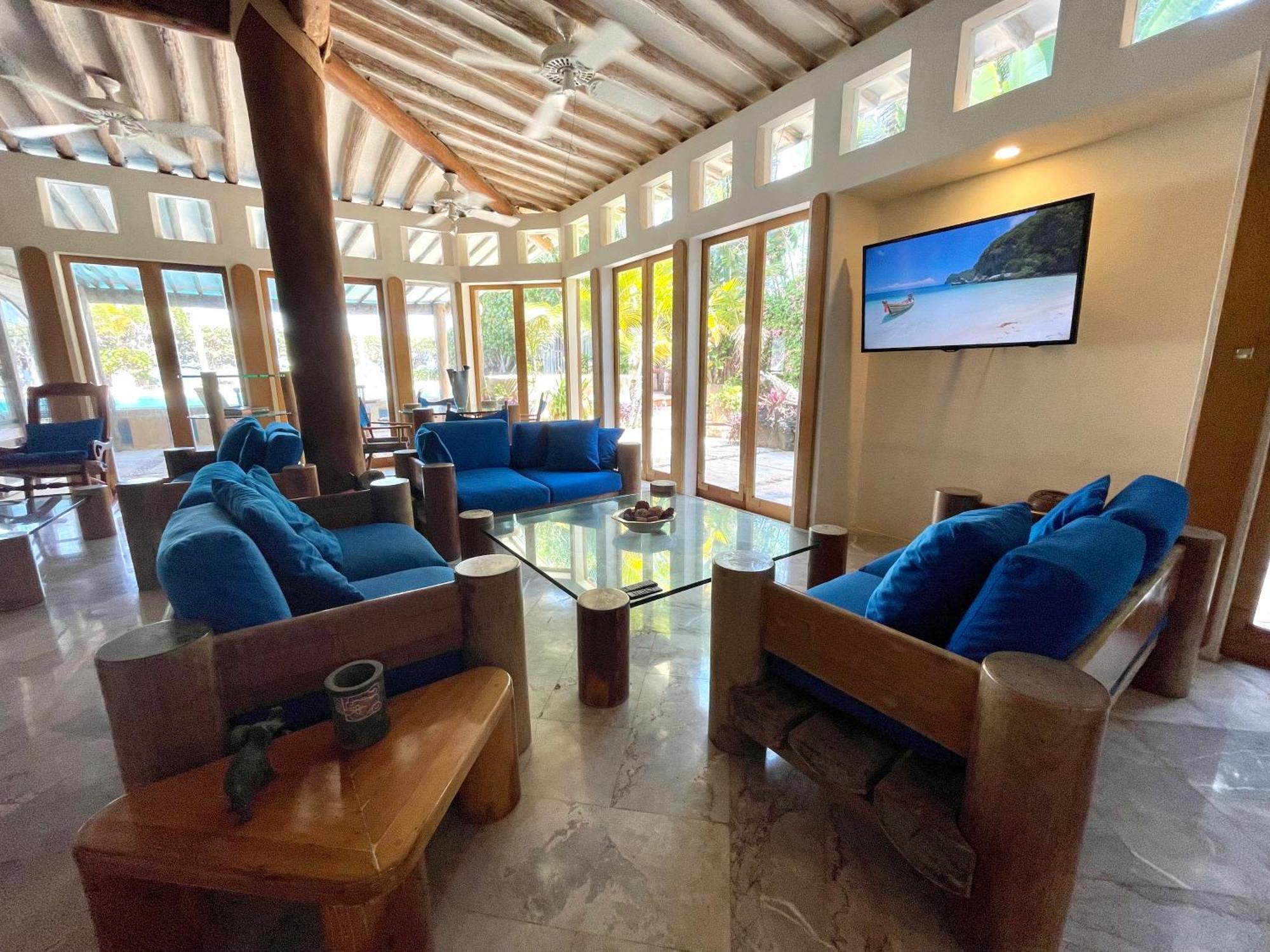 6br Spacious Waterfront With Private Pool By Solmar * Cancun