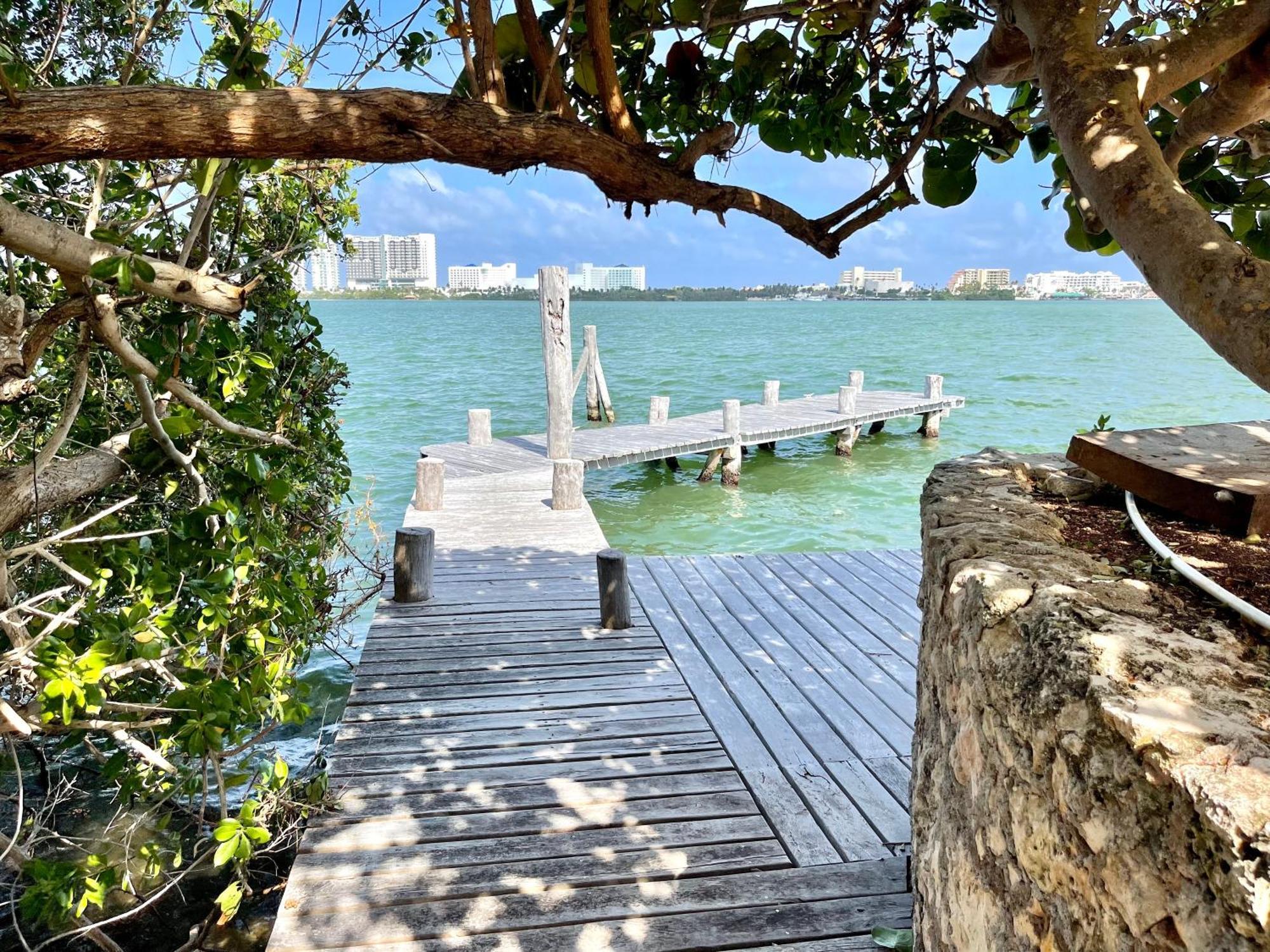 Villa 6br Spacious Waterfront With Private Pool By Solmar Cancun
