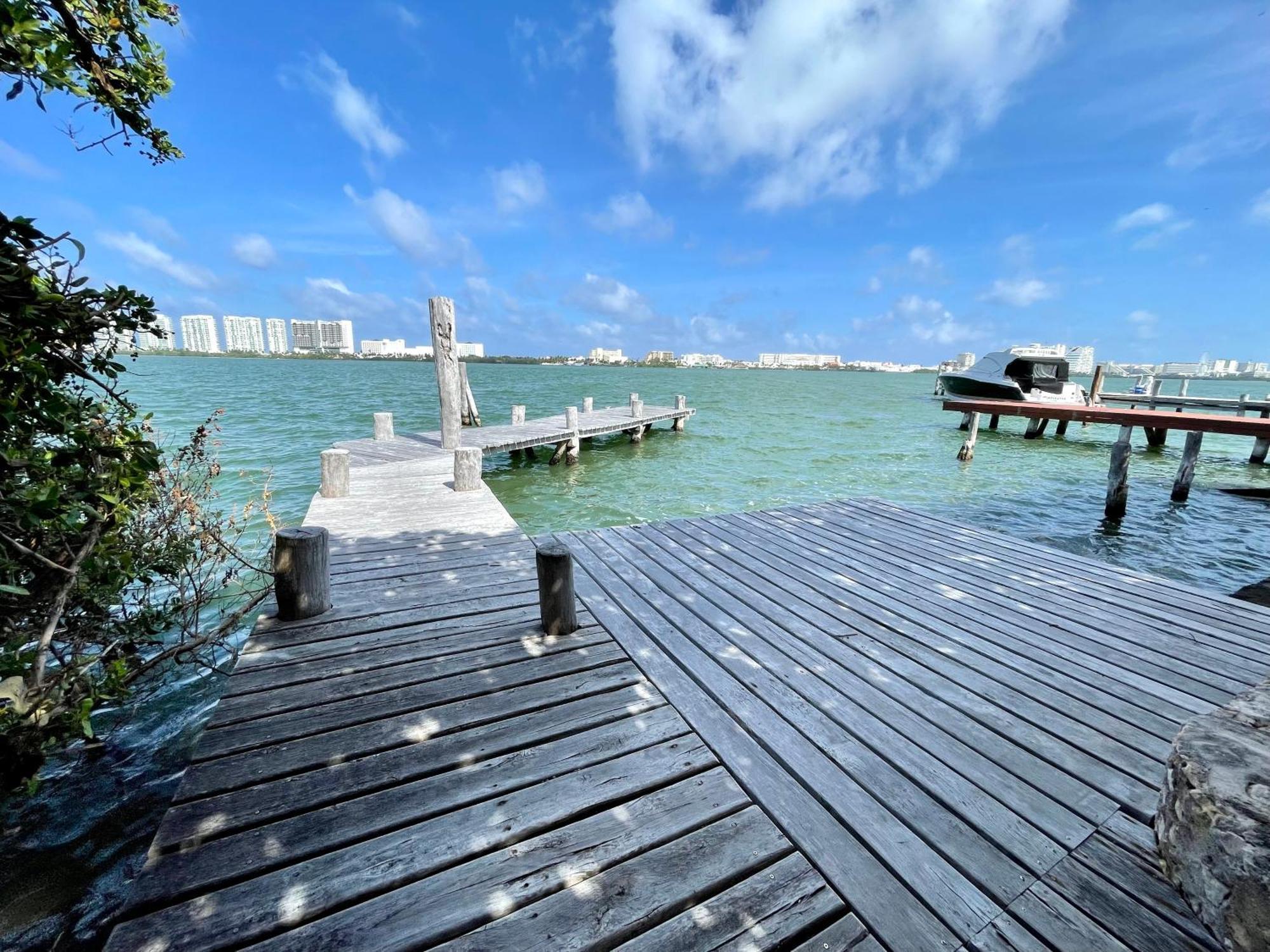 6br Spacious Waterfront With Private Pool By Solmar * Cancun